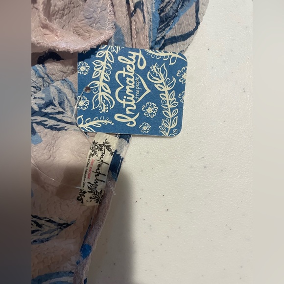 Free People small dress/tunic/cover up/night dress. - Picture 8 of 8